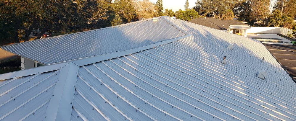 Slide of D&J Roofing and Construction