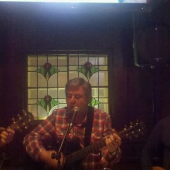 Alias Smith & Jones Restaurant - Larry Ike Elliott play a tune - American Near Me - Oceanside, New York