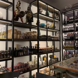 I Pupi Siciliani - So organized and clean!!