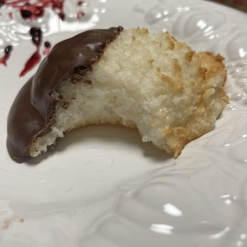 Heaven On Earth - Oh my goodness Yum Yum soft delicious flavorful I think I found my favorite cookie - Bakeries Near Me - Azalea, Oregon Heaven On Earth - Oh my goodness Yum Yum soft delicious flavorful I think I found my favorite cookie - Bakeries Near Me - Azalea, Oregon