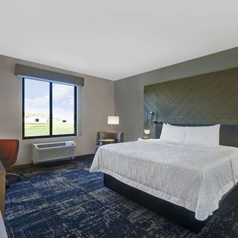 Hampton Inn Patterson - Guest room - Hotels Near Me - Patterson, California Hampton Inn Patterson - Guest room - Hotels Near Me - Patterson, California