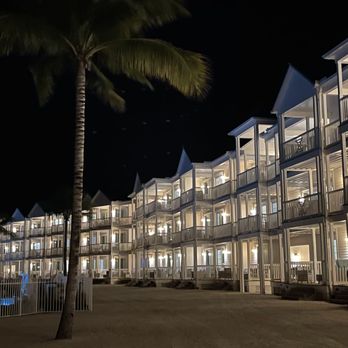 Isla Bella Beach Resort - Rooms at night - Resorts Near Me - Marathon, Florida Isla Bella Beach Resort - Rooms at night - Resorts Near Me - Marathon, Florida