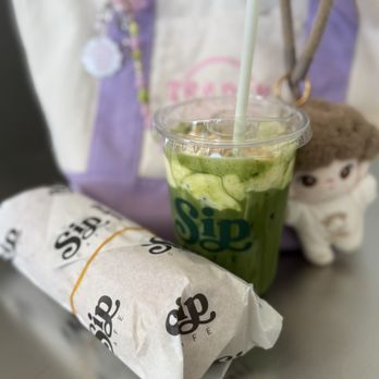 Sip Cafe - Banana Cream Matcha with Almond Milk and Pastrami Banh Mi - Coffee & Tea Near Me - Honolulu, Hawaii