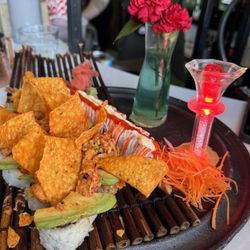 Wo Sushi Fusion - Godzilla roll and hot and sexy roll