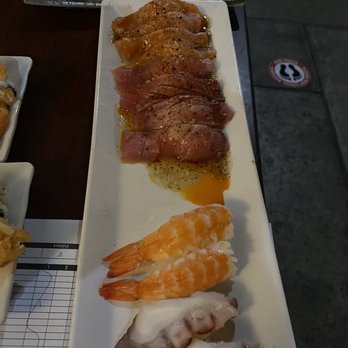 Sushiholics - Some of the sushi pieces we ordered. The top of the plate has the "VIP" pieces. Very fresh with good meat to rice ratio. - Sushi Bars Near Me - West Covina, California Sushiholics - Some of the sushi pieces we ordered. The top of the plate has the "VIP" pieces. Very fresh with good meat to rice ratio. - Sushi Bars Near Me - West Covina, California
