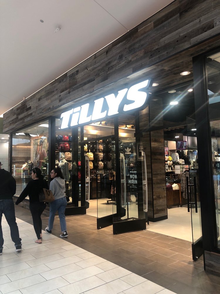 TILLYS 10 Photos 434 Los Cerritos Ctr Space E05, Cerritos