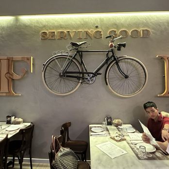 Apollo - Bars Near Me - Fátima, 14