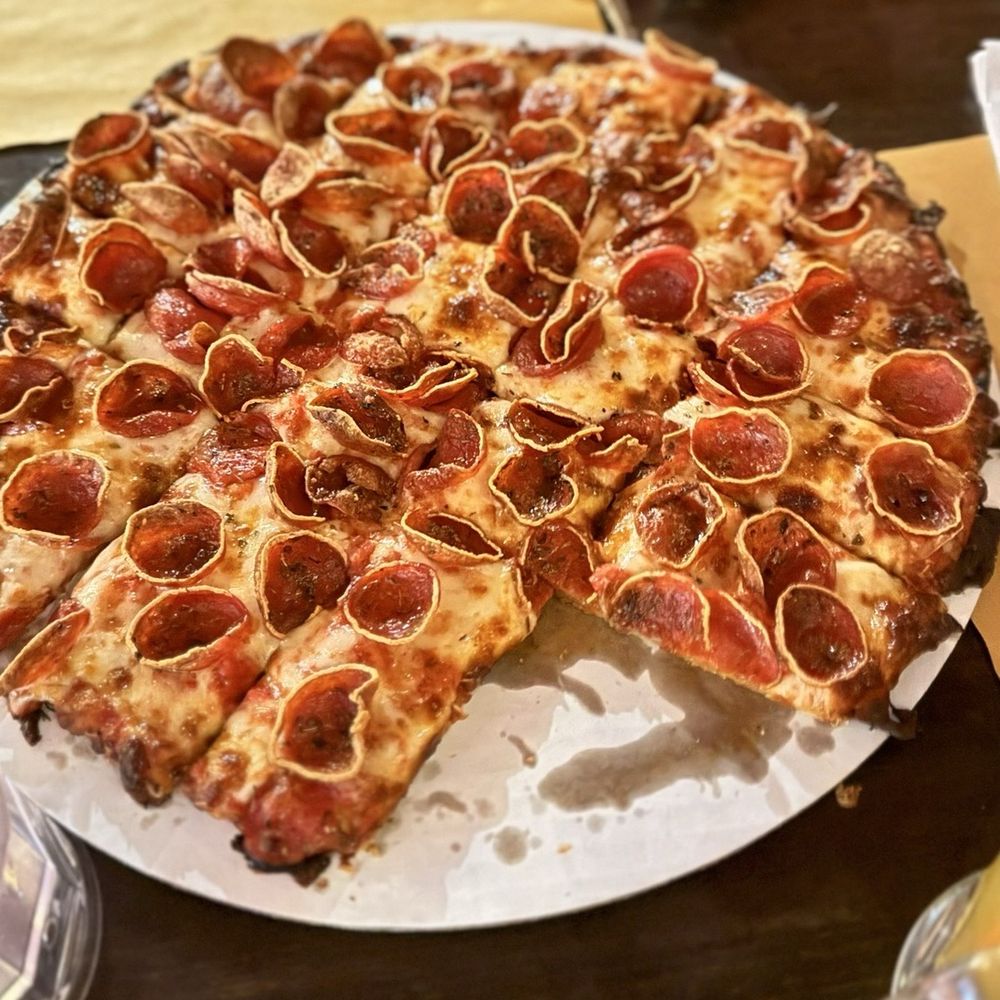 Broadway Plates And Pints - Great pizza - Burgers Near Me - Grove City, Ohio