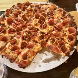 Broadway Plates And Pints - Great pizza