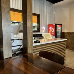 The Ppong - Interior