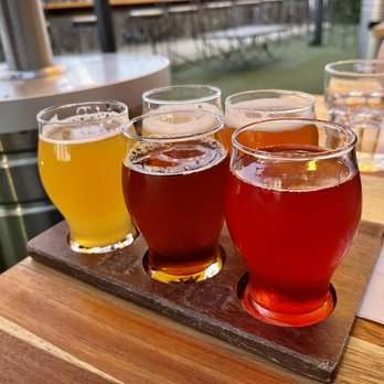 Viewpoint Brewing - Beer flight - Breweries Near Me - Del Mar, California