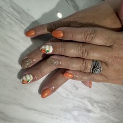 Glitz Nail Lounge