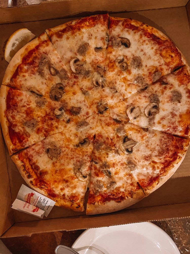 RED BANJO Updated September 2024 196 Photos & 259 Reviews 322