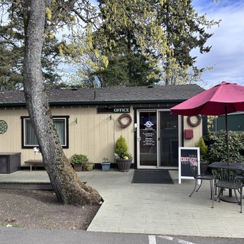 Discovery Inn - Reception office - Hotels Near Me - Friday Harbor, Washington