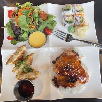Miku Sushi Restaurant - Salmon Teriyaki Bento Box Lunch Special - Sushi Bars Near Me - Chicago, Illinois Miku Sushi Restaurant - Salmon Teriyaki Bento Box Lunch Special - Sushi Bars Near Me - Chicago, Illinois
