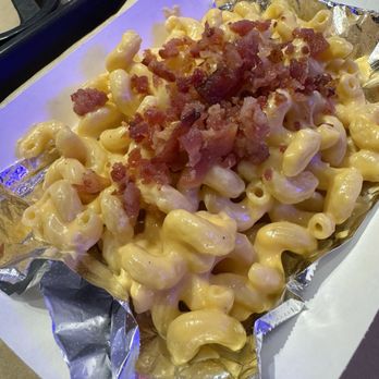 I Smell Bacon - Chuck Wagon Cheesy Mac - Smokehouse Near Me - Hoffman Estates, Illinois