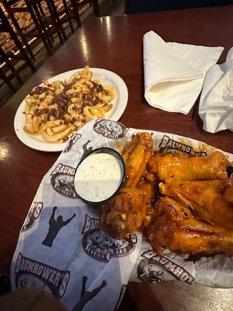 Social spots from Baumhower's Victory Grille