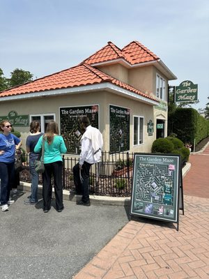 The Garden Maze
