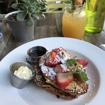 Cody's La Jolla - Breakfast & Brunch Near Me - La Jolla, California Cody's La Jolla - Breakfast & Brunch Near Me - La Jolla, California