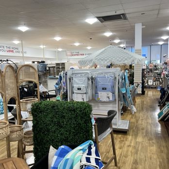 HomeGoods - Seasonal - Department Stores Near Me - El Segundo, California