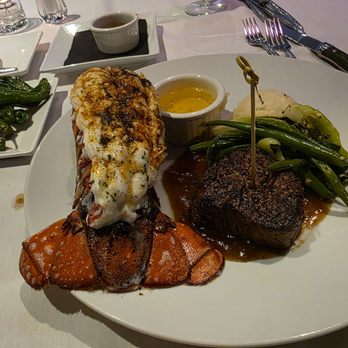 Vintage 423 - Surf N Turf - New American Near Me - Albuquerque, New Mexico