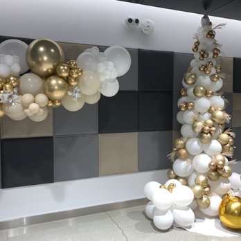 Posh Balloon Studio - Custom Balloon Tree for a corporate client's Holiday event. - Balloon Services Near Me - San Jose, California Posh Balloon Studio - Custom Balloon Tree for a corporate client's Holiday event. - Balloon Services Near Me - San Jose, California