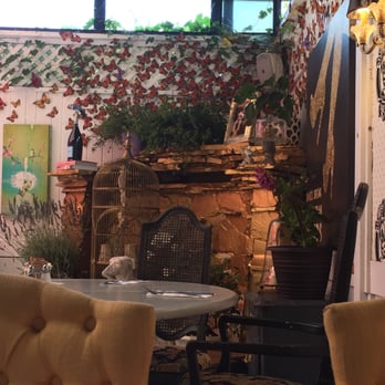26 Beach Restaurant - Can't beat the ambiance. - New American Near Me - Venice, California