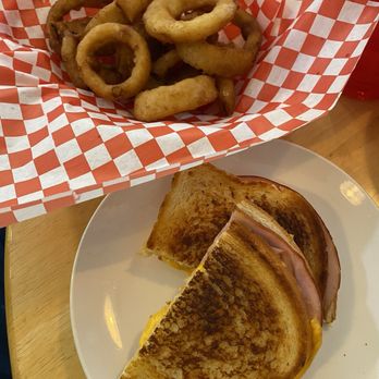 Amelia’s Donuts Bakery Cafe - Grilled ham and cheese - Donuts Near Me - Idyllwild, California