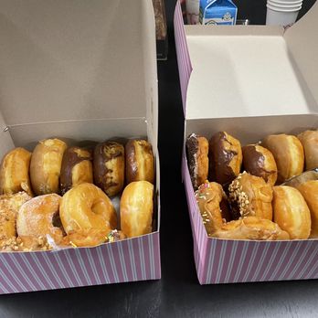 Golden Gate Donuts - Two dozen mixed --YUM! - Coffee & Tea Near Me - San Francisco, California Golden Gate Donuts - Two dozen mixed --YUM! - Coffee & Tea Near Me - San Francisco, California