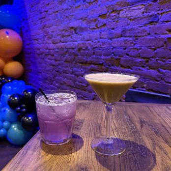 Howl at the Moon Pittsburgh - Drinks - Bars Near Me - Pittsburgh, Pennsylvania Howl at the Moon Pittsburgh - Drinks - Bars Near Me - Pittsburgh, Pennsylvania