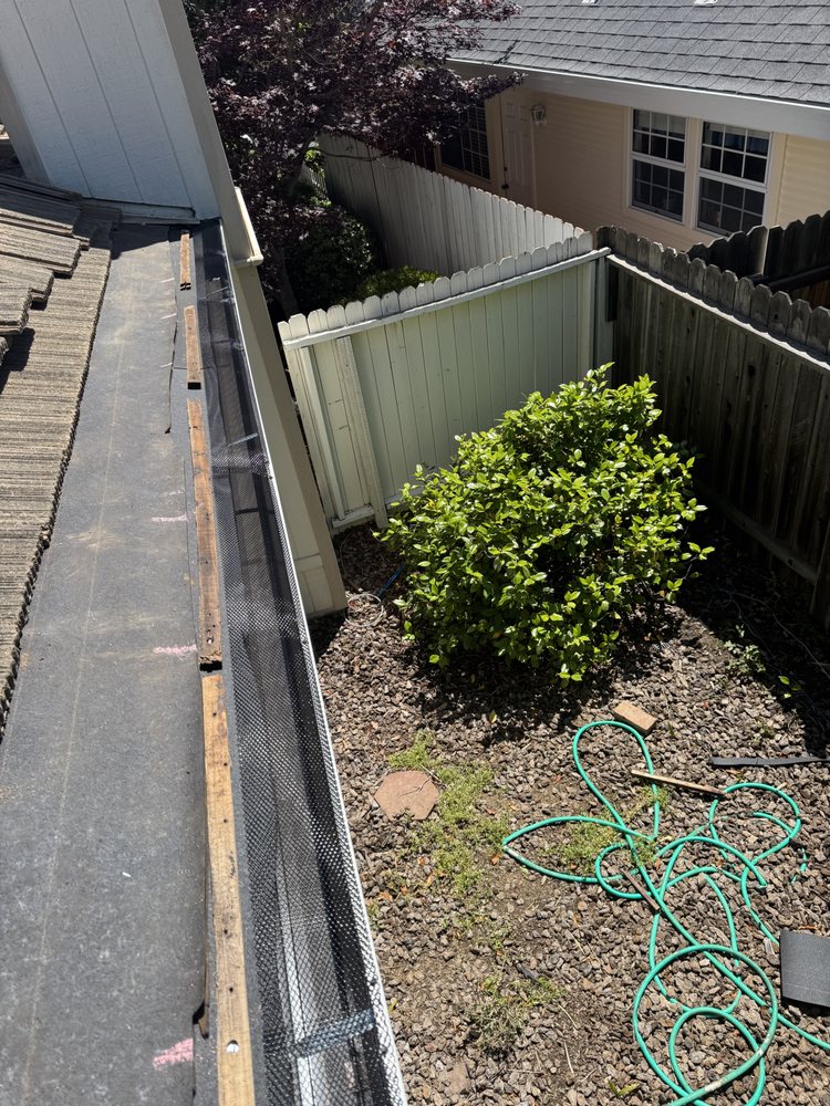 Slide of Roof Gutter Expert