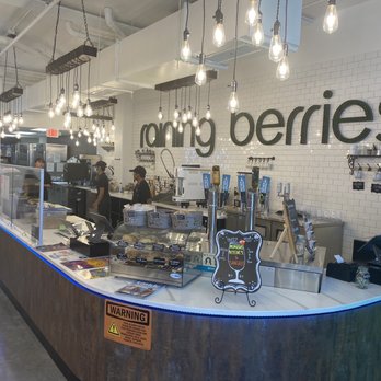Raining Berries - Ordering/prep area - Acai Bowls Near Me - St. Petersburg, Florida Raining Berries - Ordering/prep area - Acai Bowls Near Me - St. Petersburg, Florida