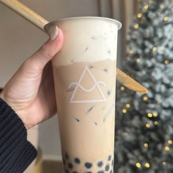 OMOMO Tea Shoppe - Milk tea with cheese foam and brown sugar boba - Coffee & Tea Near Me - Irvine, California OMOMO Tea Shoppe - Milk tea with cheese foam and brown sugar boba - Coffee & Tea Near Me - Irvine, California