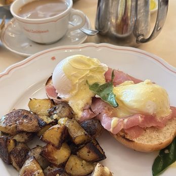 Caroline's On Main - avocado toast - Breakfast & Brunch Near Me - Flowery Branch, Georgia Caroline's On Main - avocado toast - Breakfast & Brunch Near Me - Flowery Branch, Georgia