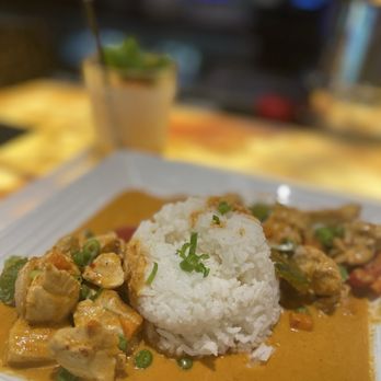 Interfaz moderna de casino online mostrando juegos de tragamonedas