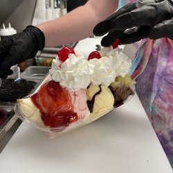 Ice Cream Sandwich - Banana Split!