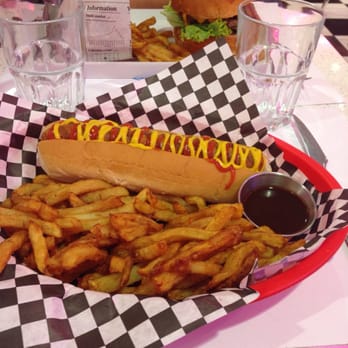 Wooper's American Diner - American Near Me - Rouen, 76