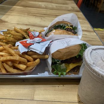 TrueBurger - Burgers Near Me - Oakland, California