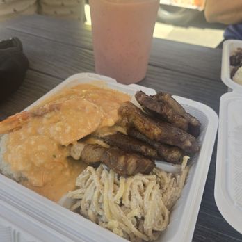 Trydis BBQ - Bonito Smash - Food Trucks Near Me - Honolulu, Hawaii Trydis BBQ - Bonito Smash - Food Trucks Near Me - Honolulu, Hawaii
