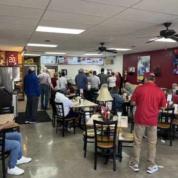 Billy Sims BBQ - Nicer seating area - Barbeque Near Me - Norman, Oklahoma