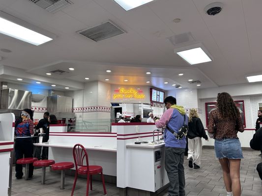 In-N-Out Burger by null