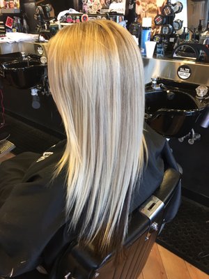 Floyd's 99 Barbershop by null