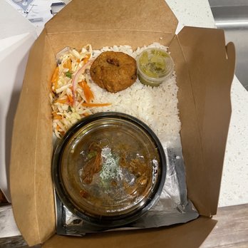 Yeni’s Fusion - Beef Rendang Curry - Indonesian Near Me - Austin, Texas Yeni’s Fusion - Beef Rendang Curry - Indonesian Near Me - Austin, Texas