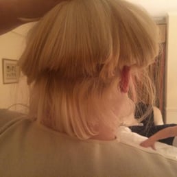 an entire layer of hair broken off after receiving color at Louis Licari. an entire layer of hair broken off after receiving color at Louis Licari.