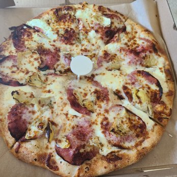 Victor's Pizza - Ahmayzn: Garlic sauce, Alfredo sauce, Ricotta, Mozzarella, Salami, Artichoke Hearts, side Marinara for dipping - Pizza Near Me - Murray, Utah Victor's Pizza - Ahmayzn: Garlic sauce, Alfredo sauce, Ricotta, Mozzarella, Salami, Artichoke Hearts, side Marinara for dipping - Pizza Near Me - Murray, Utah