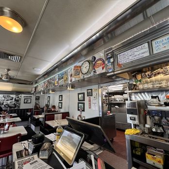 Broad Street Diner - Interior - Diners Near Me - Keyport, New Jersey Broad Street Diner - Interior - Diners Near Me - Keyport, New Jersey