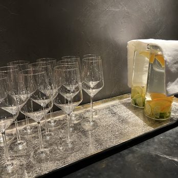 Hotel Villa Real - Complementary water at the lobby. - Hotels Near Me - Madrid, M