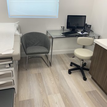 Elevate Health Group - One of the exam rooms - Internal Medicine Near Me - Glendale, California