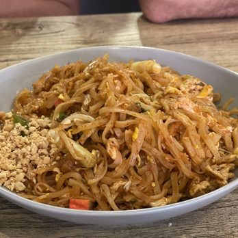 Sisters Thai - Pad Thai Dinner - Thai Near Me - Fairfax, Virginia Sisters Thai - Pad Thai Dinner - Thai Near Me - Fairfax, Virginia