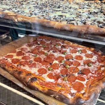 Gjusta - Pizza display - Bakeries Near Me - Venice, California Gjusta - Pizza display - Bakeries Near Me - Venice, California